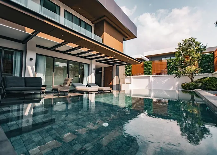 Astro Luxury: Ultra Luxury 4 Beds Pool Villa