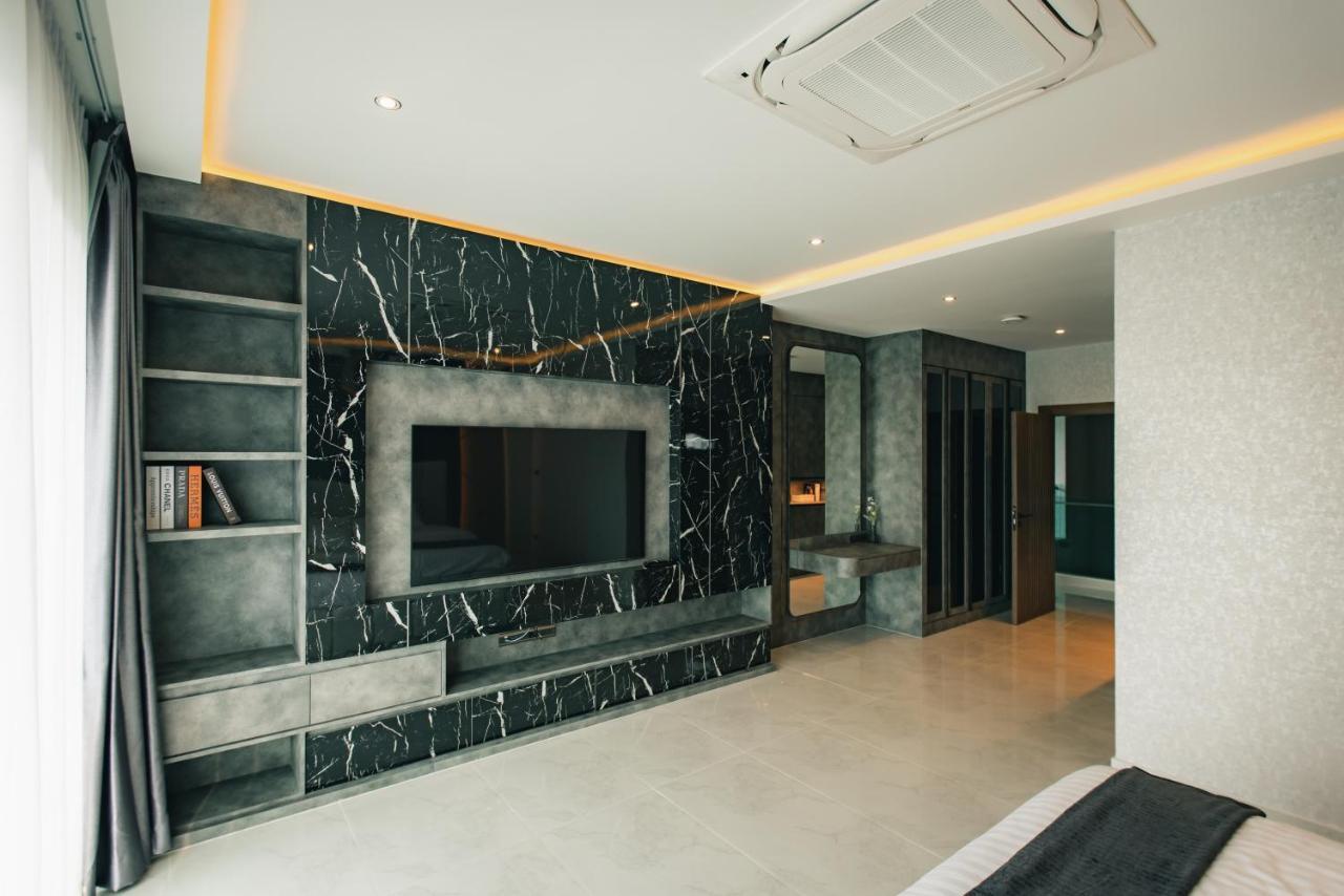 Astro Luxury: Ultra Luxury 4 Beds Pool * Nong Prue