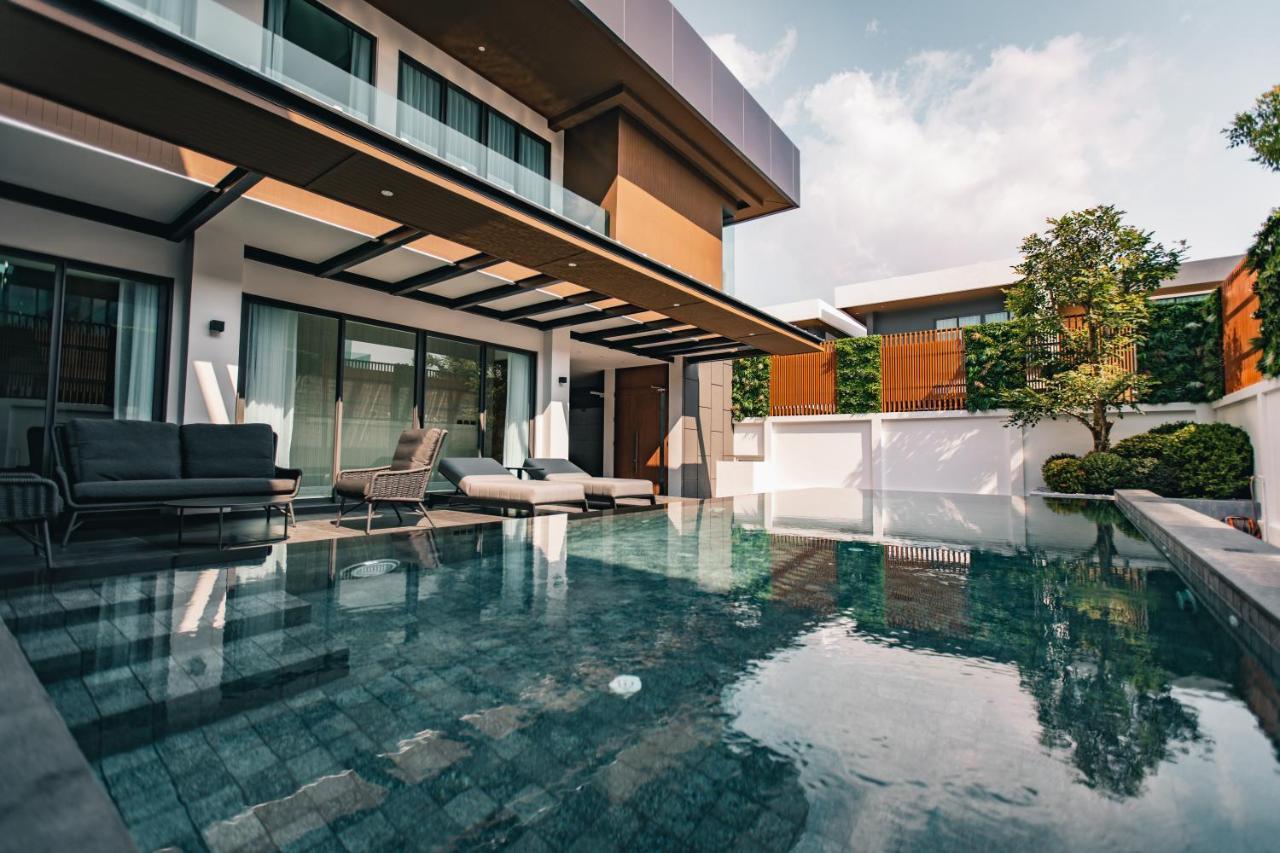 Astro Luxury: Ultra Luxury 4 Beds Pool