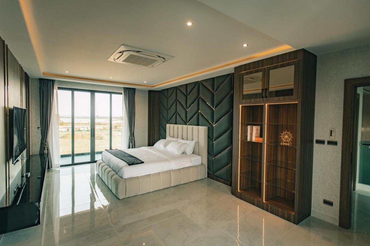 Villa Astro Luxury: Ultra Luxury 4 Beds Pool Nong Prue